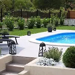 Valmont Luxury *