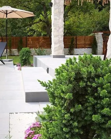 Valmont Luxury Villa *