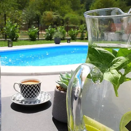 Valmont Luxury Glozhene