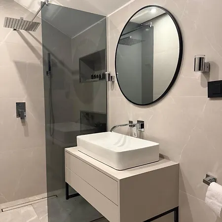 Valmont Luxury Glozhene