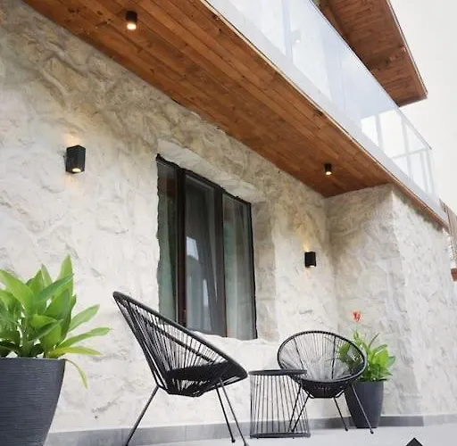 Valmont Luxury * Glozhene